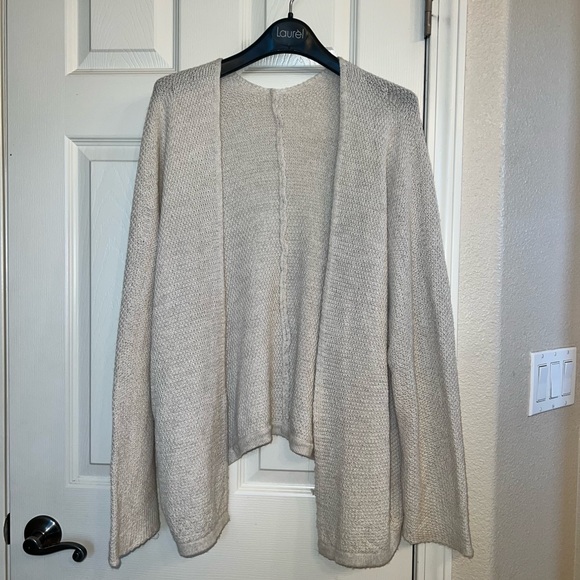 Brandt Melville Cream Carolina Cardigan. - Picture 5 of 8